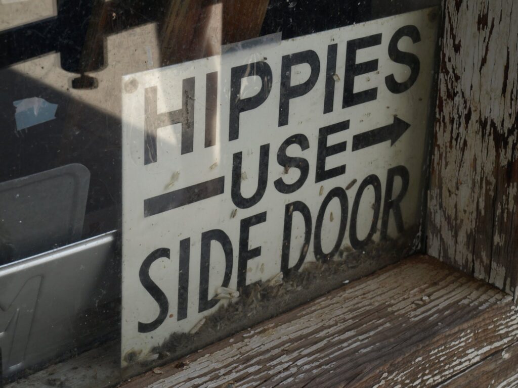 Hackberry General Store, Route 66, Arizona, USA 🤣
Hippies use side door